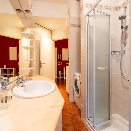5 Min Dalla Stazione Poi Spazio E Comfort Appartement